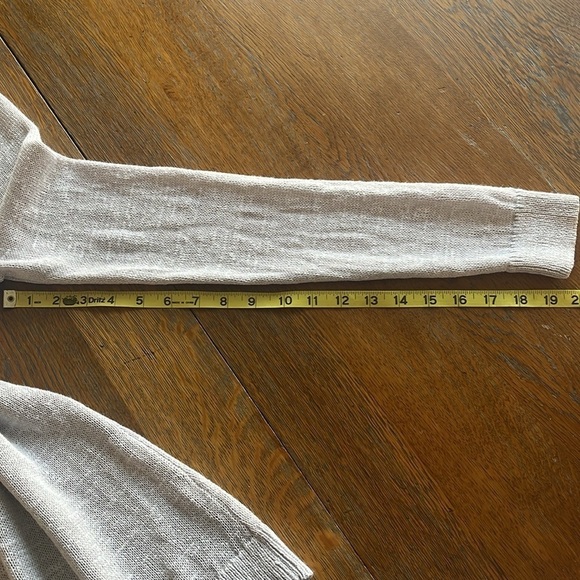 LOFT V Neck Sweater Long Sleeves Lightweight Light Gray Color Size M - Picture 8 of 10